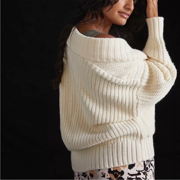 NWOT Anthropologie Deep V Neck Cream Cardigan Sweater‎ - Picture 2 of 7